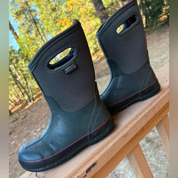 BOGS Unisex-Child Classic High Waterproof Insulated Rubber Neoprene Rain Boots - Picture 2 of 10